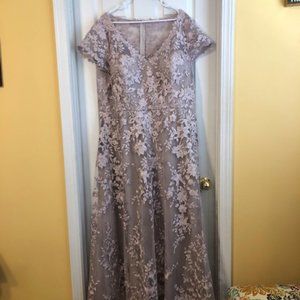 La Femme Mother of the Bride 27870 Women's size 20 Antique Blush  NWT